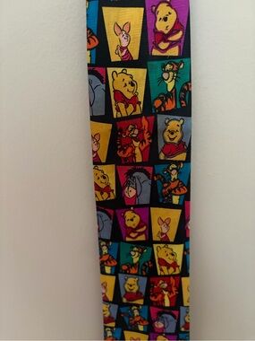 Winnie the Pooh Character Print Tie - Multicolor 90s vintage